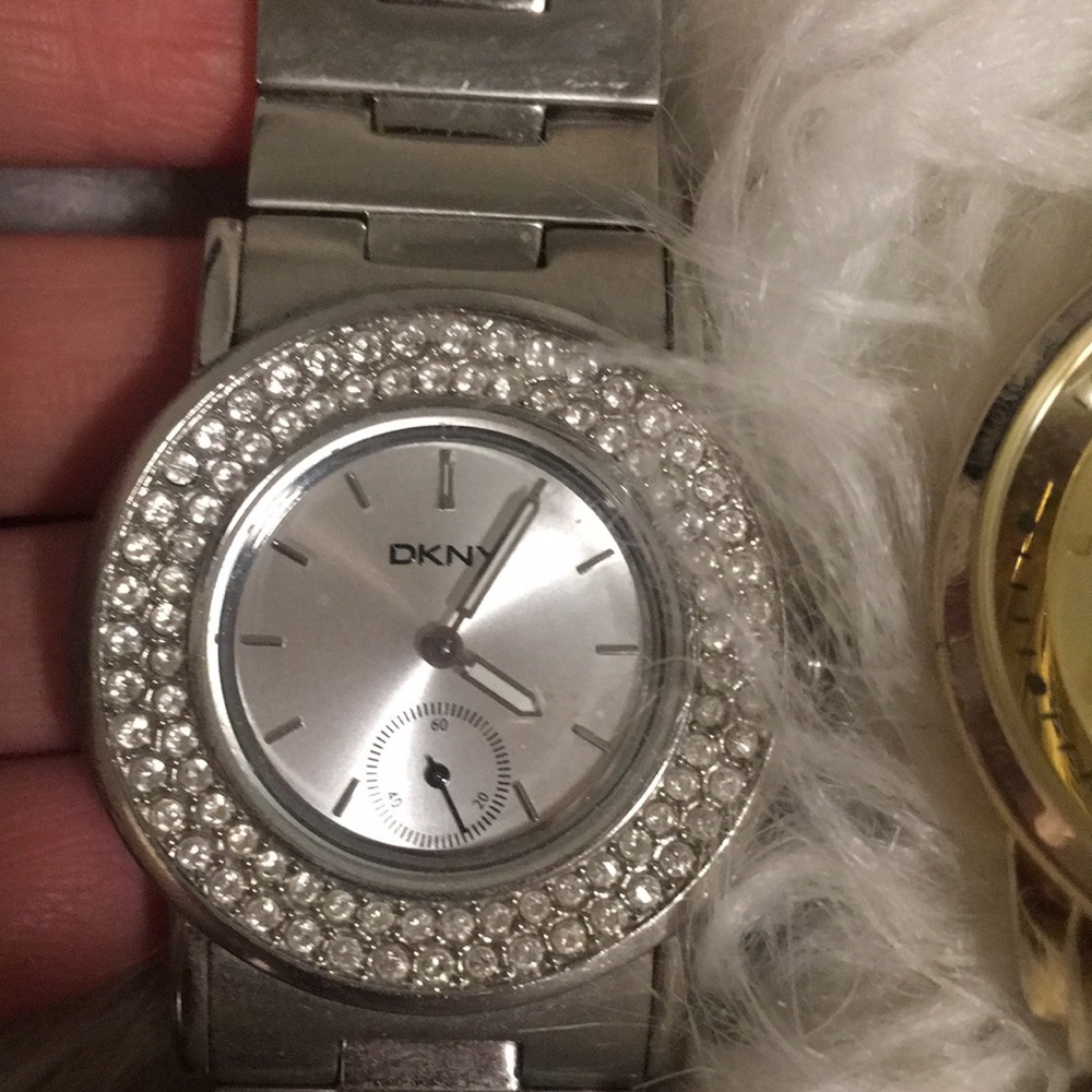 Both watches - Picture 2 of 3